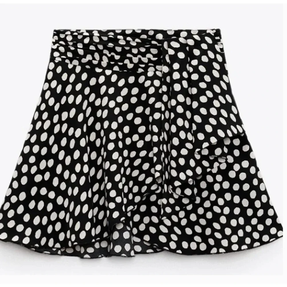 ZARA SEXY POLKA DOTS SHORT SKIRT WOMENS SIZE LARGE2554